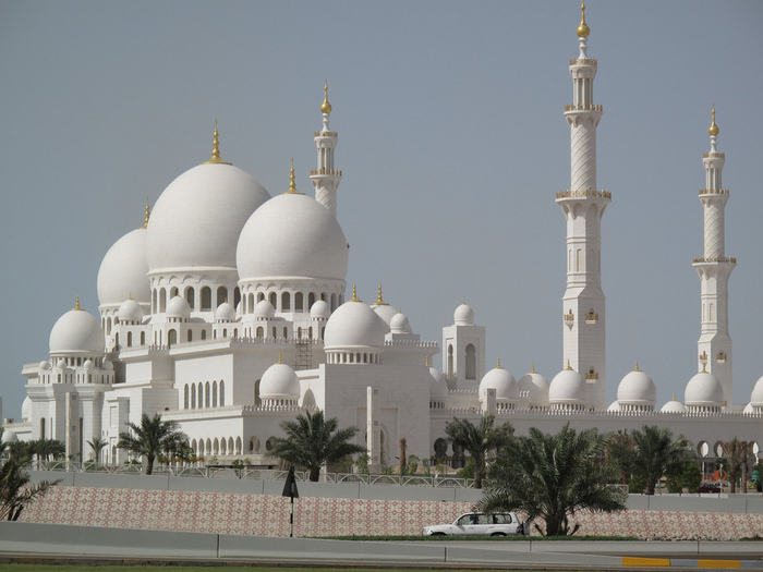 Мечеть шейха Зайеда в Абу-Даби. Арабская сказка наяву